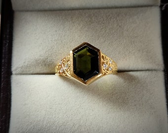 Teal green sapphire,teal sapphire engagement ring,wedding ring,green blue Madagascar sapphire ring. Ring for her / wedding ring
