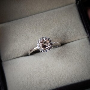 Bague morganite, bague en argent sterling 925, bague halo morganite, bague en mariage, bague promesse, bague morganite coupe ronde, cadeau d&#39;anniversaire pour elle
