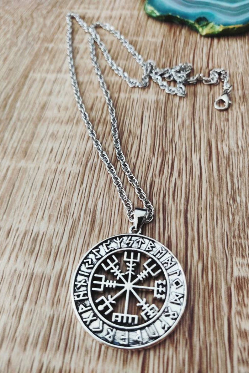Large Viking Compass Norse Symbol Viking/'s Vegvisir Silver Color Rune Circle amulet pendant necklace with Chain Gift