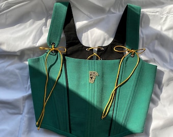 Corset bustier sportif, corset upcyclé de Polo. Taille M