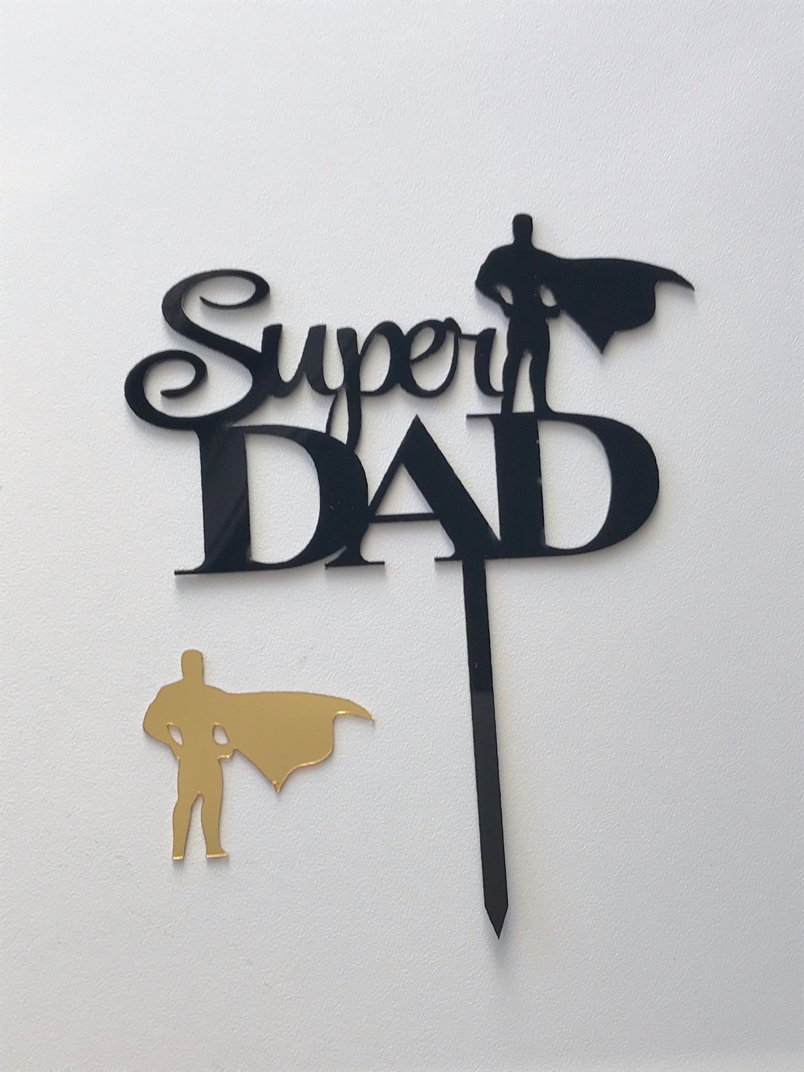 Make Dad a Special Cake with this Happy Father's Day Topper!