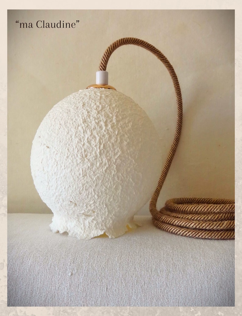 Lampe en papier de soie recyclé Baladeuse à poser, suspendue, murale Lampe nomade boho éco-responsable Lampe décorative & artisanale image 1