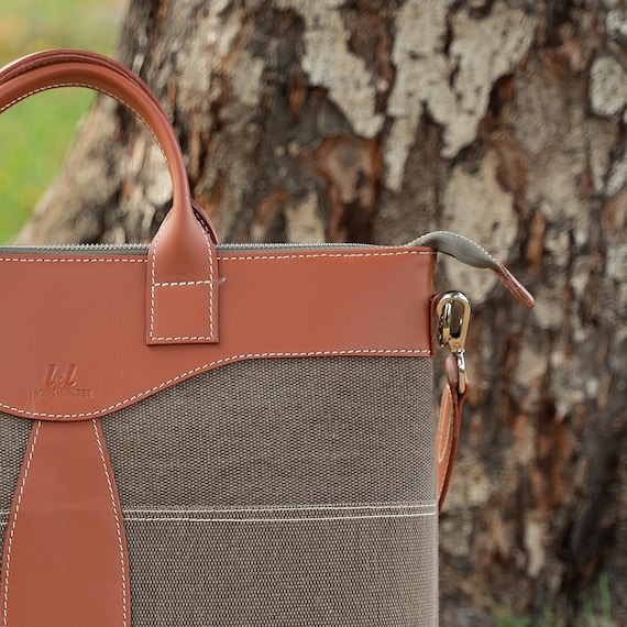 Brown Backpack, Convertible Leather Tote Bag in Tan Leather  display picture 3