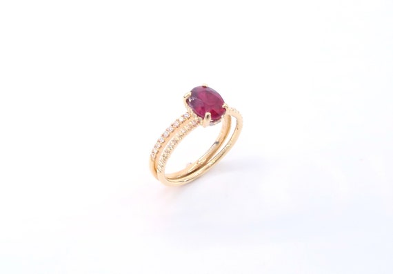 14 K Yellow Gold Diamond Oval Shape Ruby Ring Set