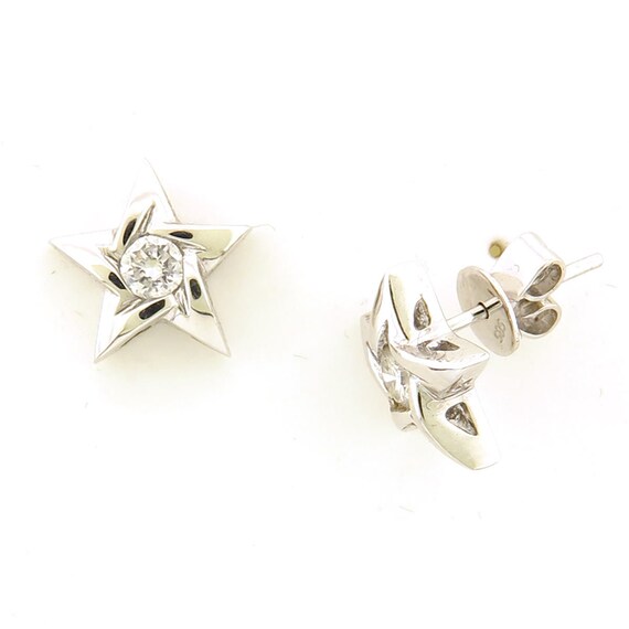18 K White Gold Star Shaped Diamond Studs / Earrings