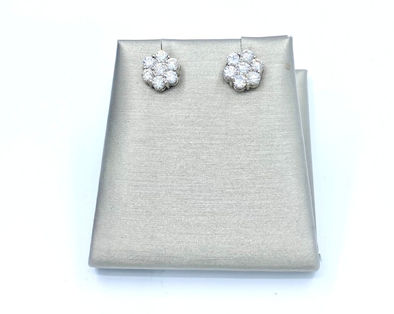 14 K W Gold Star Design Diamond Earrings w/ Pushback Post / Diamond studs, Gold, 2.6 grams, TW of Diamonds, 0.61 CT