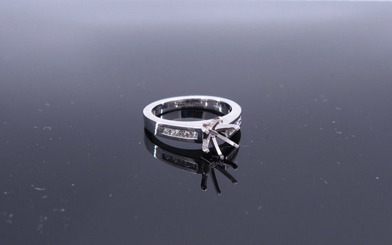 18 K W Gold Diamond Engagement Semi-mount One Row Princess Cut in Channel Set, Gold, 7.2 grams, TW of diamonds, 0.34 CT