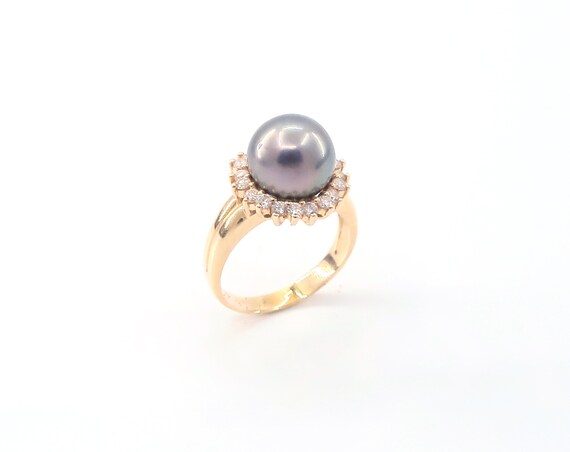 14 K Yellow Gold Grey Pearl Diamond Ring Surrounded by a One Row Halo