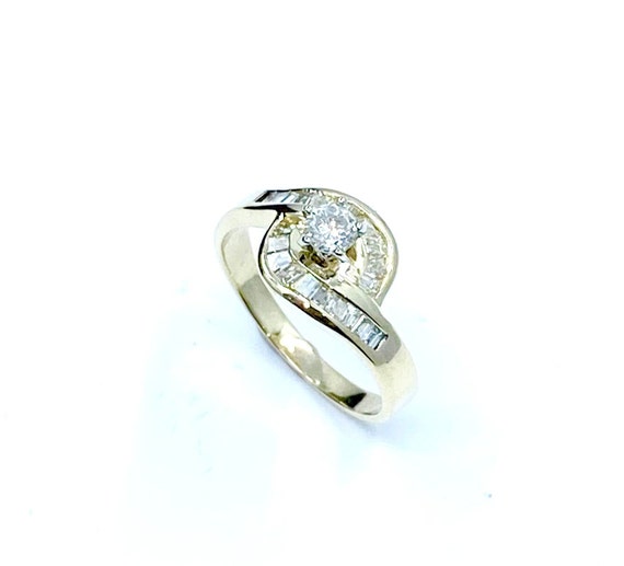 14 K Yellow Gold Ring, Gold, 3.6 grams, 0.72 CT