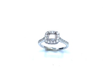 18 K White Gold Diamond Engagement Ring / Semi-mount with Prong Set