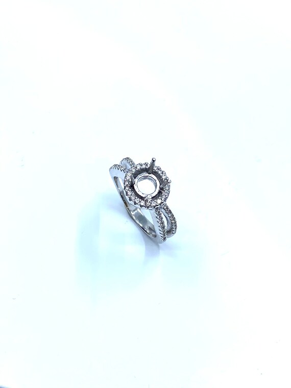 18 K W Gold Diamond Engagement Ring Semi-mount w/ Double Row Shank, Gold, 6.7 grams, TW of diamonds, 0.84 CT