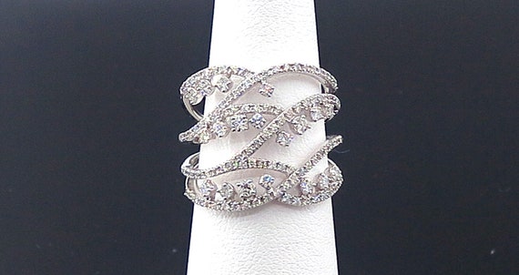 14 K W Gold Designer Art Deco Diamond Band / Ring, Gold, 6.1 grams, TW of diamonds, 1.00 CT
