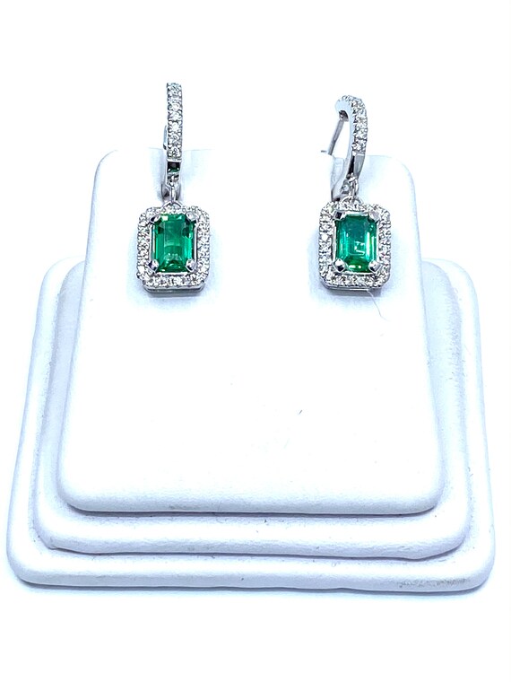 14 K White Gold Dangling Emerald Diamonds