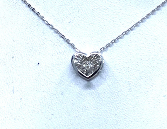 18 K White Gold Diamond Heart Shaped Pendant, Gold, 1.07 grams, TW of diamonds, 0.02 CT