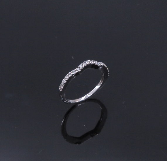 18 K White Gold Curved Diamond Band / Ring
