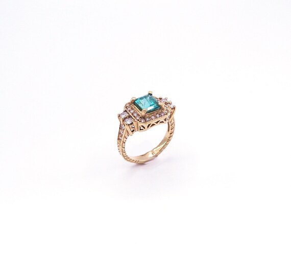 14 K Yellow Gold Antique Design Diamond and Emerald Emerald Cut with Side Galleria