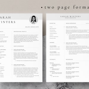 Puede incluir: Una plantilla de curr&iacute;culum de dos p&aacute;ginas para un/a asociado/a de ventas. El curr&iacute;culum incluye secciones para informaci&oacute;n de contacto, perfil profesional, educaci&oacute;n, experiencia laboral, habilidades, premios, intereses y referencias. El curr&iacute;culum est&aacute; dise&ntilde;ado en un estilo minimalista con un esquema de color blanco y negro.