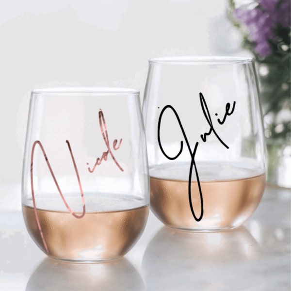 Custom wine glass/Personalized wine glasses/Personalized stemless wine glass/Bridesmaids proposal/Wedding party gifts/Bridal party gift