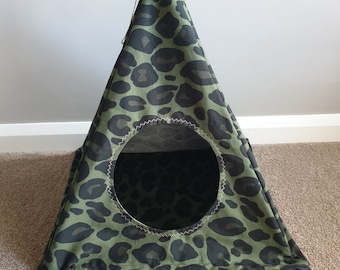 Cat or small dog teepee tent- camo