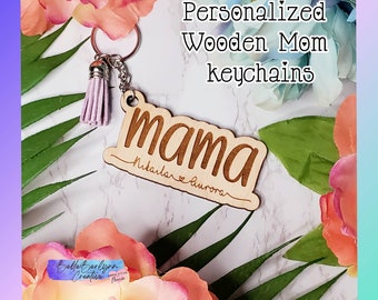 Personalized wooden Mom keychain / perfect mother's day gift / wood keychains