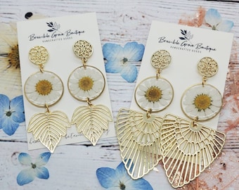 Handmade real pressed daisy beautiful earrings | classy gold boho jewelry | gardener gift