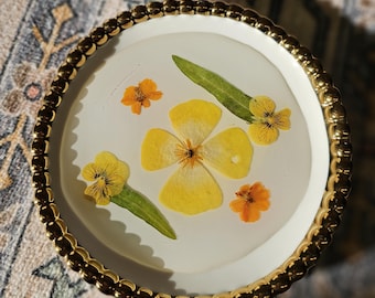 Handmade real pressed flower ring dish | botanical jewelry display | gardener gift | Floral decor