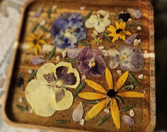 Handmade real  wildflower wood ring dish | vanity decor | pressed flower gift | jewelry storage | gardener gift