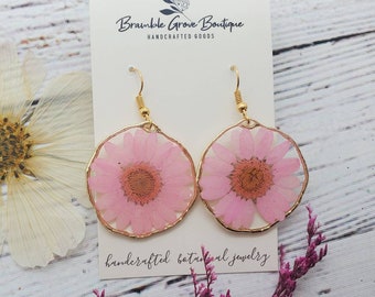 Handmade real colorful daisy flower earrings | botanical jewelry | gardener gift