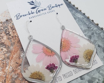 Handmade real pressed pink daisy silver earrings | botanical jewelry and accessories | gardener gift | nature lover present idea