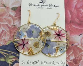 Handmade beautiful real daisy and verbena flower earrings | botanical jewelry | gardener gift