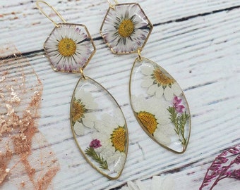 Handmade beautiful daisy and pink flower earrings | gardener gift | botanical jewelry