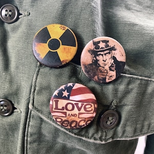 Ellie&#39;s Backpack Buttons  | The Last of Us Part I