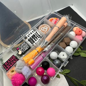 Quotes diy beaded pen kit, 5 pens silicone beads, spacer beads with focals