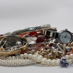 1 LB Mystery Jewelry Lot: Vintage & Modern Crafting Pieces