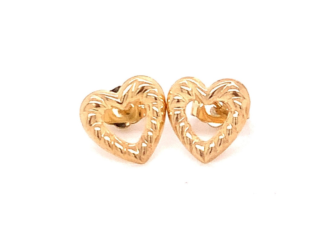 [LLOYD] 韓国アクセ☆10K Gold☆Open heart Love Me Earrings LLOYD] 韓国アクセ☆10K Gold☆Open heart Love Me Earrings