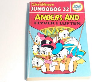 Disney pocket book with Mickey Mouse + Donald Duck in danish language. Vintage cartoon comic issue 32, 1979. Unique 32nd/44th birthday gift.