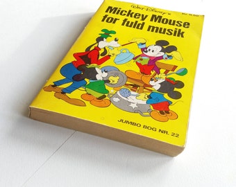 Disney pocket book with Donald Duck + Mickey Mouse in Danish language. Vintage cartoon comic issue 22, 1976. Unique 22nd/48th birthday gift.