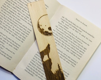 Wolf Bookmark, Howling At The Moon, Wooden Personalised, Animal Book Mark