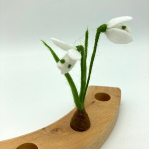 felted snowdrop for the annual ring, birthday ring, felt flower image 4