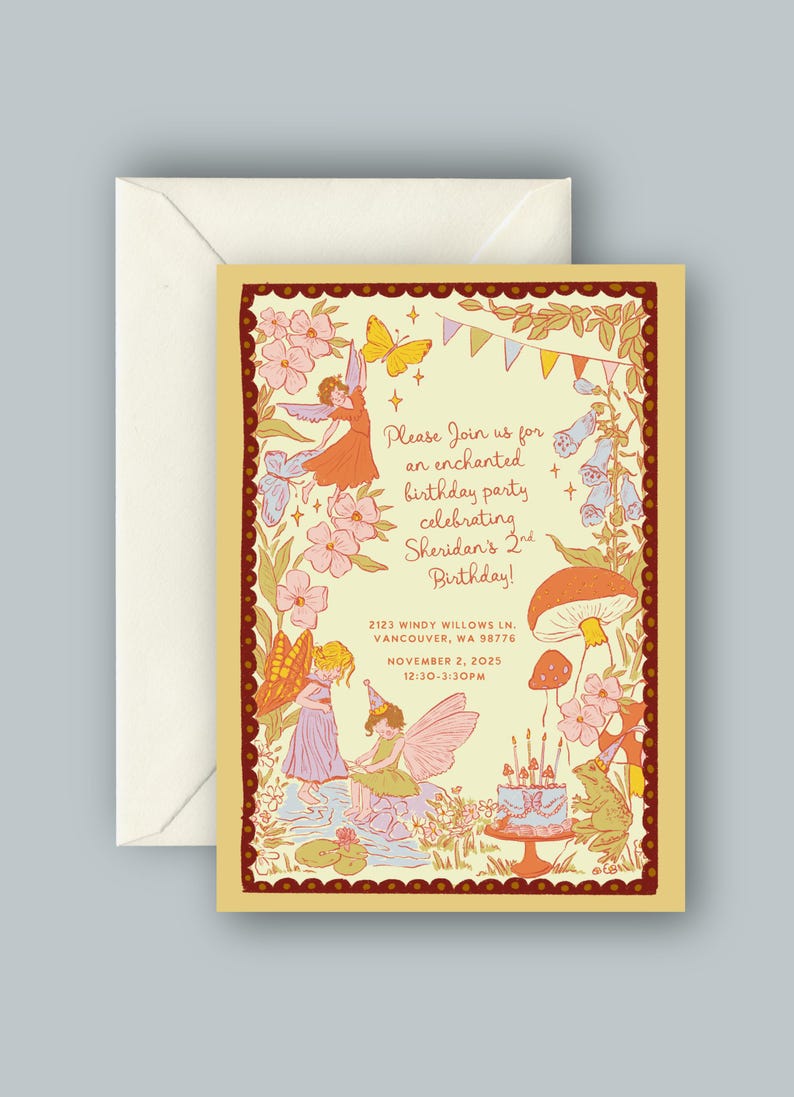 Puede incluir: Una tarjeta de invitaci&oacute;n con un tema de hadas caprichoso. El dise&ntilde;o presenta ilustraciones de hadas, mariposas, setas y flores en colores c&aacute;lidos. El texto en la tarjeta dice: "Please Join us for an enchanted birthday party celebrating Sheridan's 2nd Birthday!"