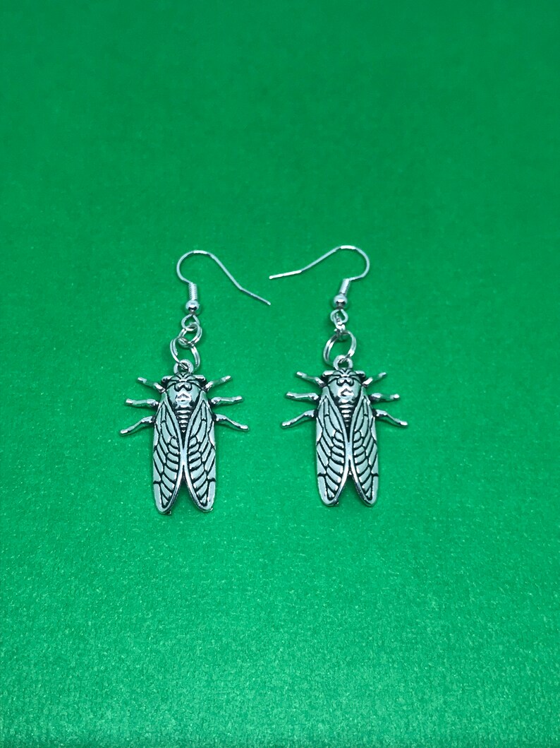 Silver Cicada Charm Dangle Earrings Bug Jewlery Silver image 0