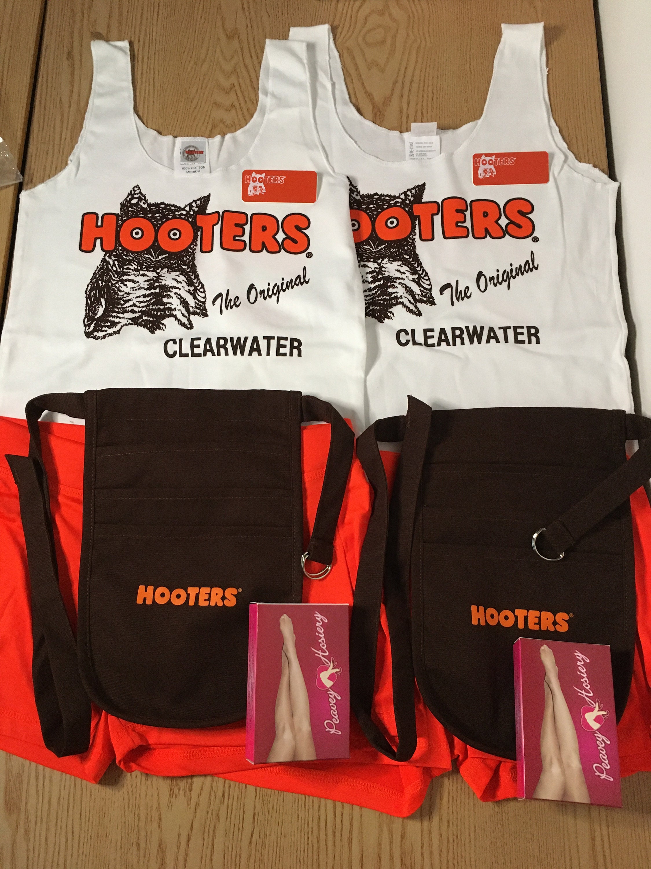 New Bundle of 2 Women's Authentic Hooters Girl Uniforms From New Bundle of 2 Women's Authentic Hooters Girl Uniforms From