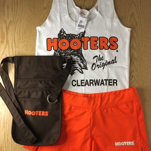 New Hooters Girl Uniform Tank Shorts and Money Pouch from Florida Large