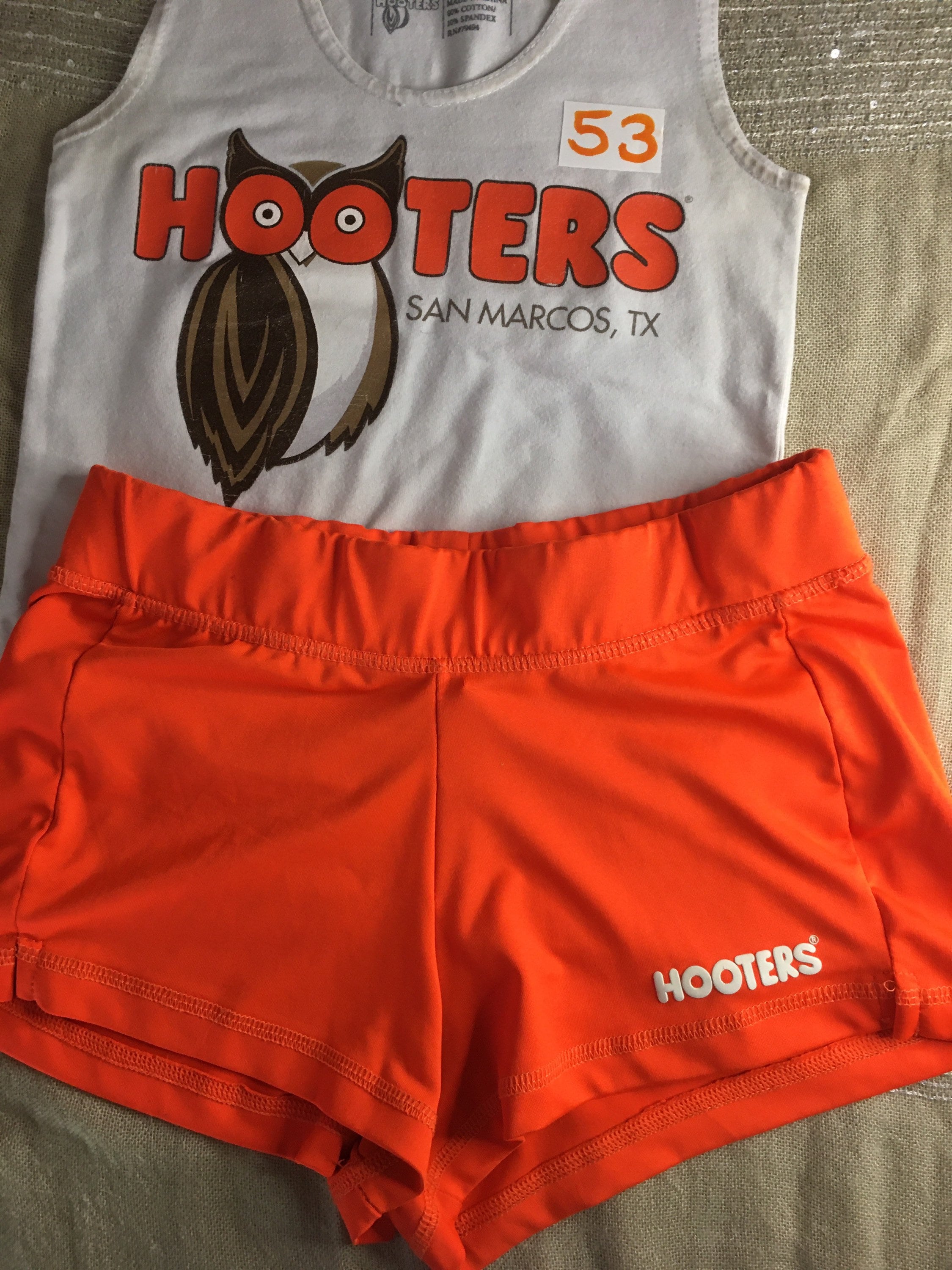 Box 26 53 Hooters Girl Worn Super Sexy Uniform Tank & Shorts From