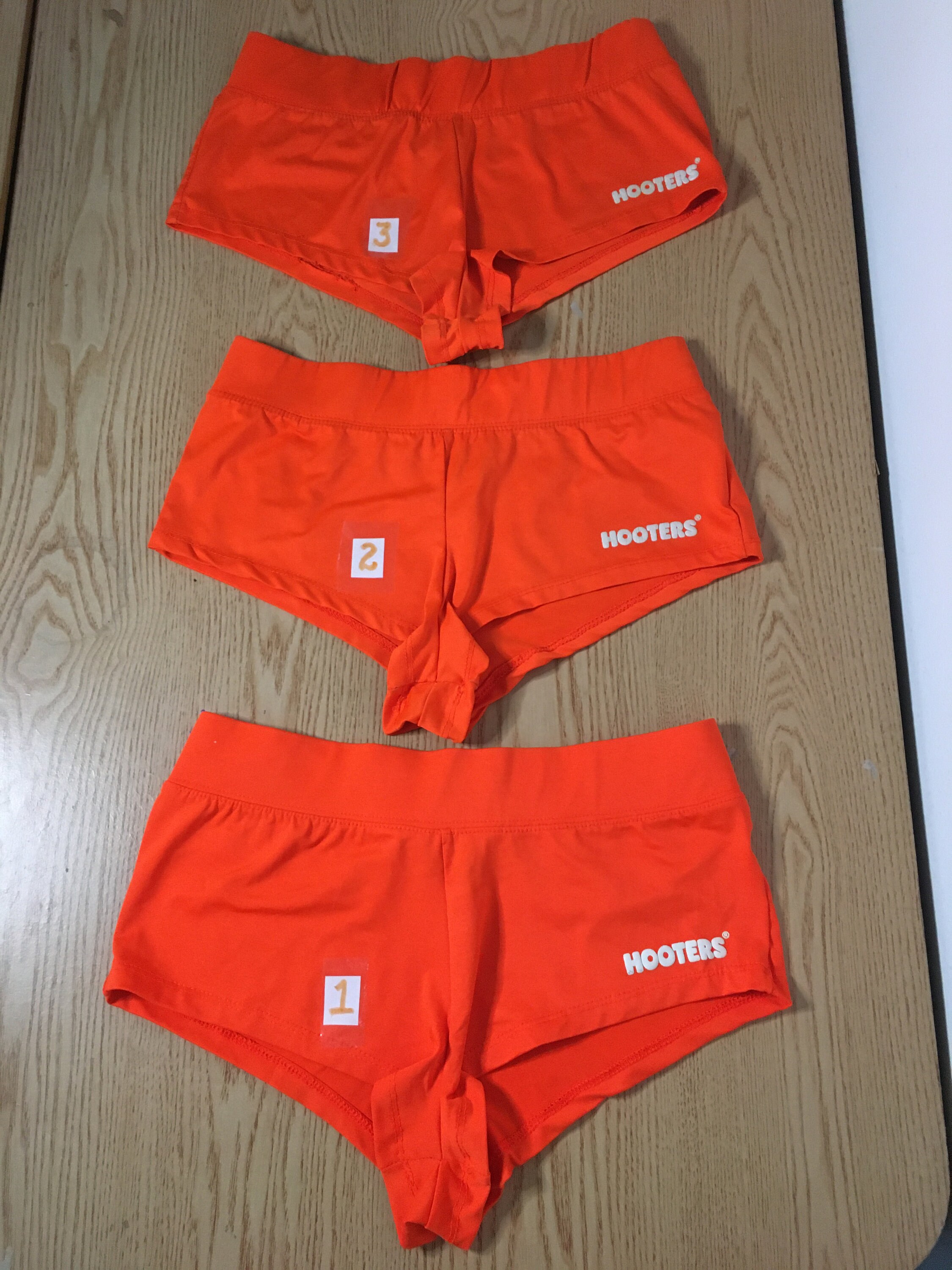 HOOTERS 公式ユニフォーム ショートパンツ タンクトップ