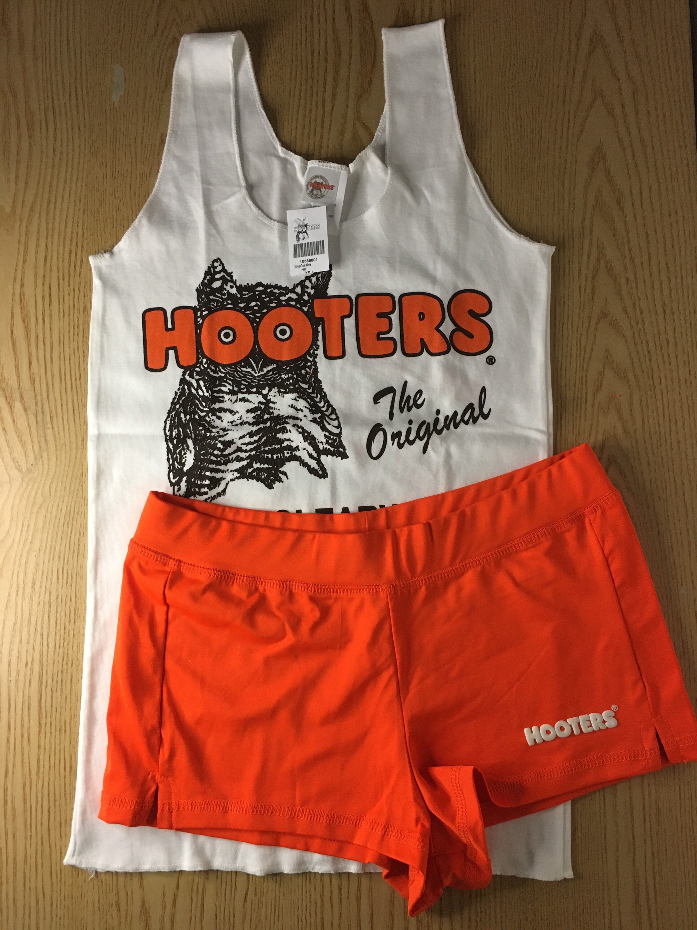 New Hooters Girl Super Sexy Uniform Tank and Shorts Outfit From