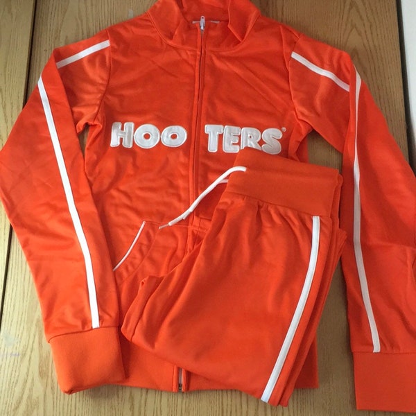 New Women’s Vintage Hooters 2Pc Track Suit Size XS