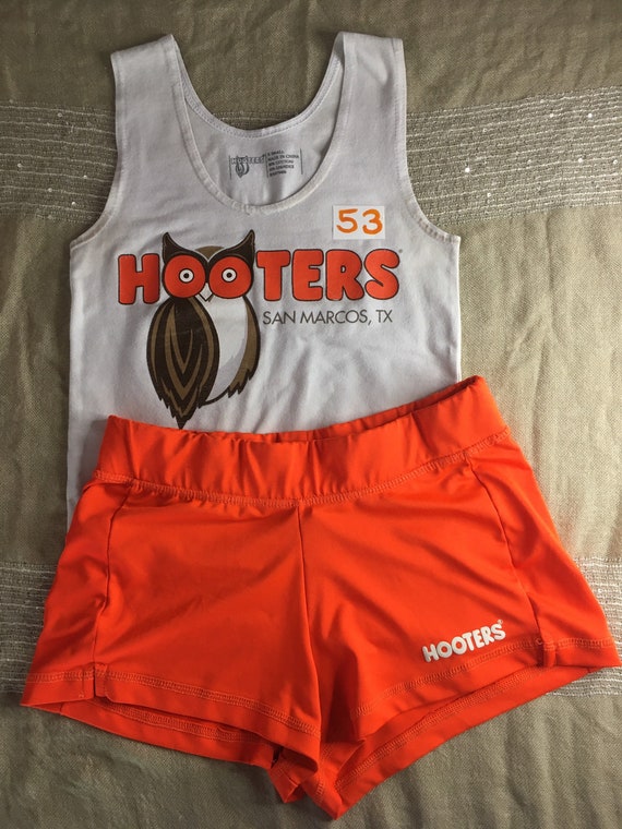 Box 26 53 Hooters Girl Worn Super Sexy Uniform Tank & Shorts From