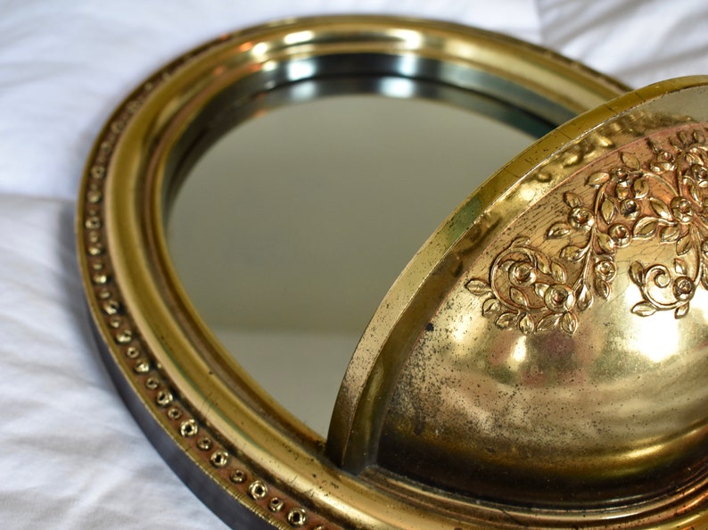 Vintage Ornate Oval Brass Mirror Vintage Ornate Oval Brass Mirror
