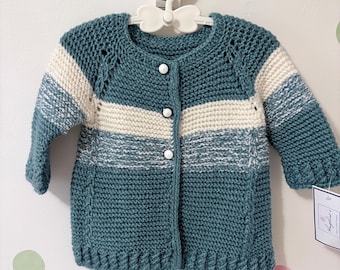 Cardigan en baby alpaga tricoté à la main - hypoallergénique, chaud et super confortable